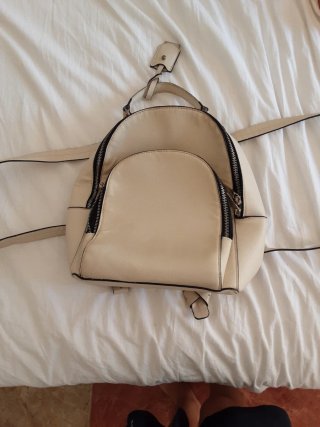 Mochila de cuero beige