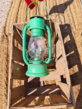 Quinqué verde vintage