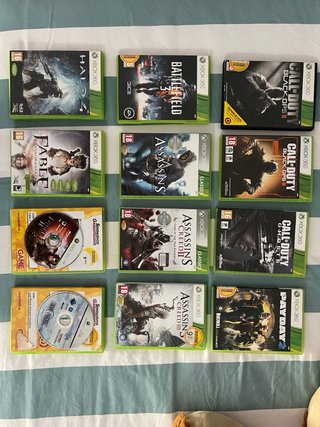 Xbox 360 + 12 juegos + mando plateado