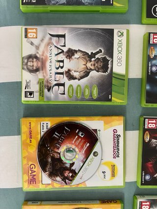 Xbox 360 + 12 juegos + mando plateado