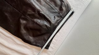 Falda italiana de piel negra