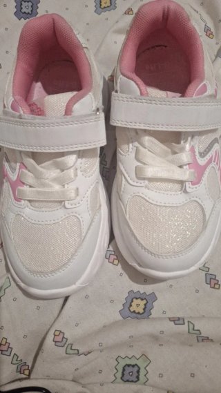 Zapatillas deportivas niña blancas y rosas
