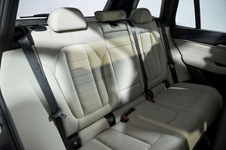 BMW iX3    M Sport
