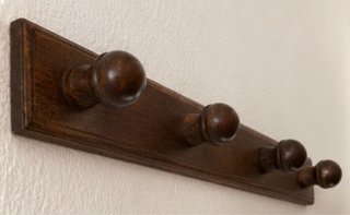 Perchero de madera rústico