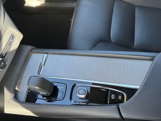 Volvo XC90 2.0 T8 AWD Core Recharge Auto