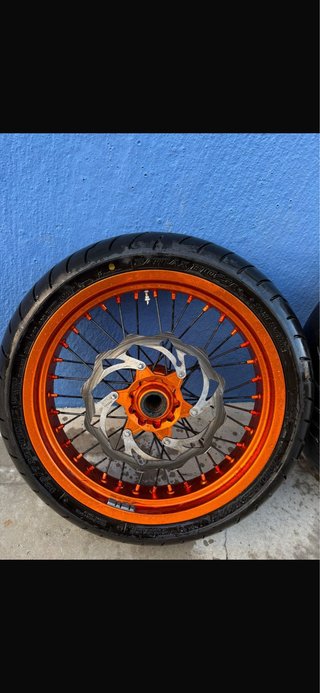 Llantas KTM Naranja con Radios