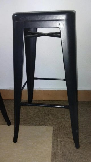 Taburete alto metálico negro