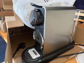 Cafetera Nespresso CitiZ Platinum Titan