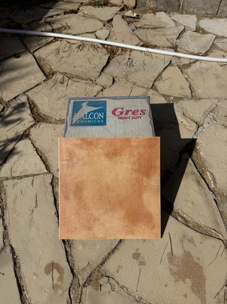 Baldosa Gres Halcón Cerámicas 3€/caja
