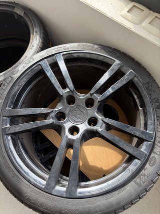 Llantas Porsche 20” con neumáticos Michelin