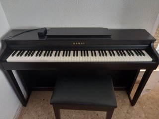Piano Digital Kawai Marrón Oscuro