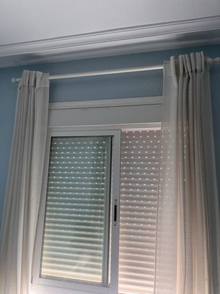 Cortinas blancas con barra