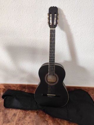 Guitarra Clásica Española 3/4 Negra y afinador