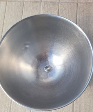 Batidora Amasadora Roja 5L + Bol y Accesorios