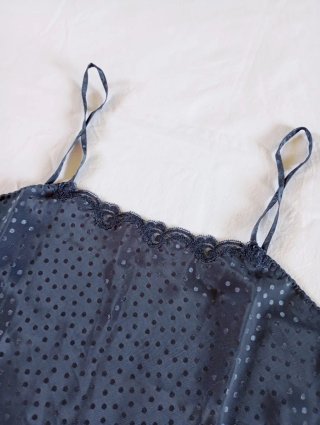 Canottiera DIM blu a pois con dettagli in pizzo