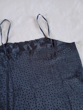 Canottiera DIM blu a pois con dettagli in pizzo