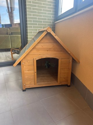Caseta para perro de madera