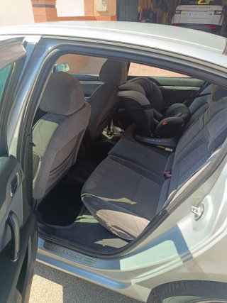 Peugeot 407 2004