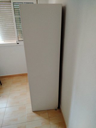 Armarios blancos poco uso
