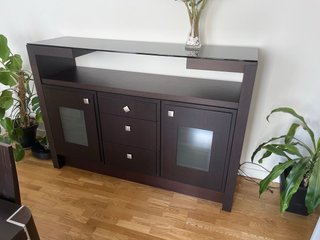 Mesa comedor, 6 sillas y aparador