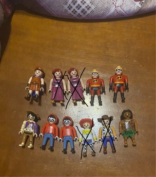 Figuras huevo kinder de  Disney Playmobil.
