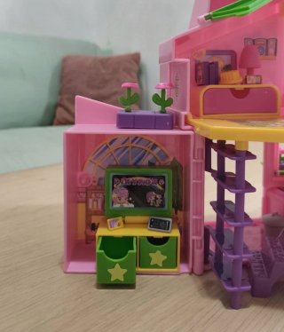 Casa pinypon maletin con 2 Muñecos
