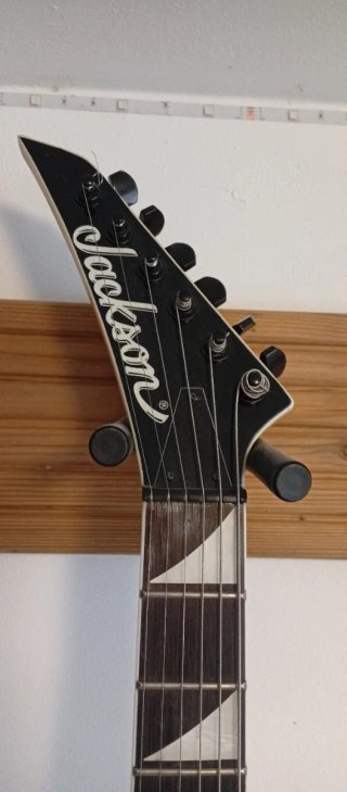 Chitarra elettrica Jackson nera