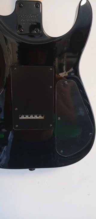 Chitarra elettrica Jackson nera