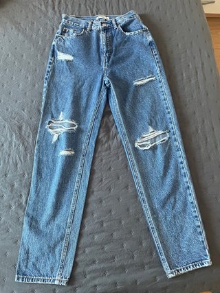 Pantalón vaquero desgastado azul