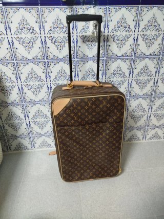 Maleta Louis Vuitton Beige