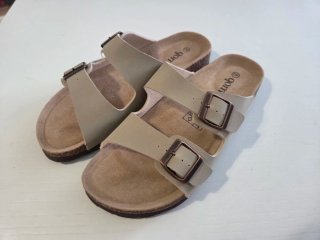Sandalias Qomfort Beige de hombre