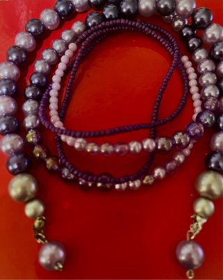 Conjunto de bisutería: collar, pulsera y pendiente
