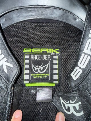 Mono de moto Berik una pieza