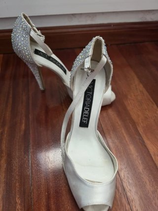 Zapatos de fiesta plateados talla 37
