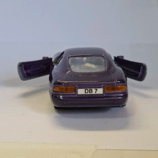 Aston Martin DB7 Maisto Violeta 1:40