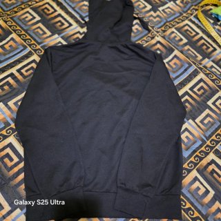Sudadera Negra M y Falda Plisada Cuadros