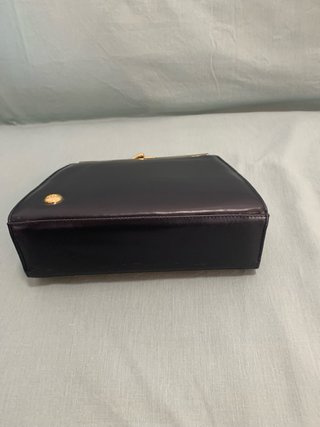 Elegante bolso de señora azul y dorado