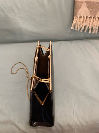 Elegante bolso de señora azul y dorado