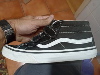 Stivaletti Geox per bambina taglia 35 in vernice