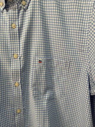Camisa tipo Tommy Hilfiger cuadros azul M,no es es