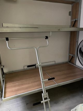 Litera doble abatible de pared