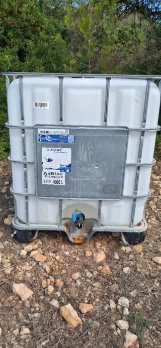 Depósito agua 1000L con jaula protectora