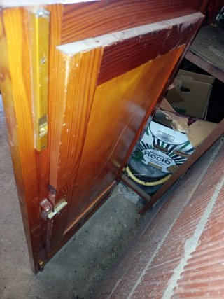 Puertas y ventanas madera maciza