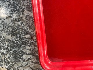 Vassoio vintage in legno rosso