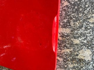 Vassoio vintage in legno rosso