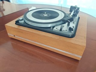 Tocadiscos DUAL 1019