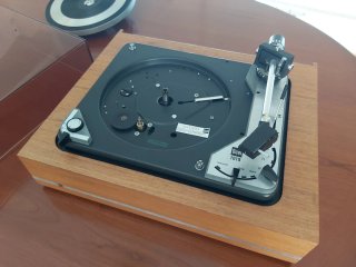 Tocadiscos DUAL 1019