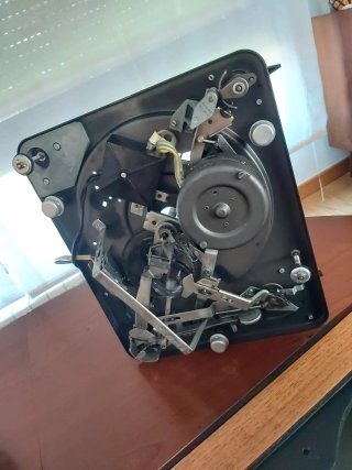 Tocadiscos DUAL 1019