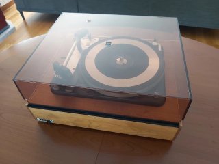 Tocadiscos DUAL 1019
