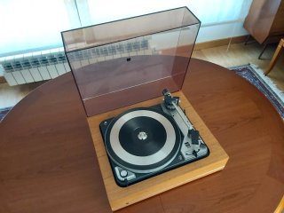 Tocadiscos DUAL 1019